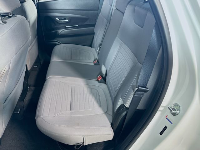 Used 2022 Hyundai Santa Cruz SEL Premium image 16