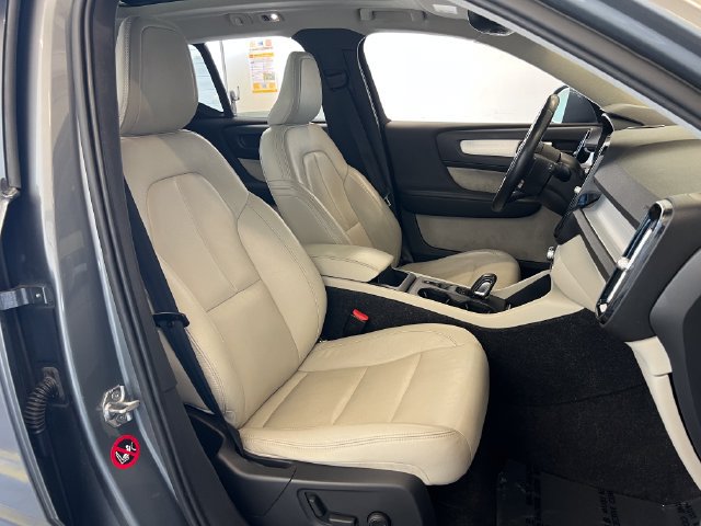 Used 2019 Volvo XC40 T5 Momentum AWD/4WD image 49