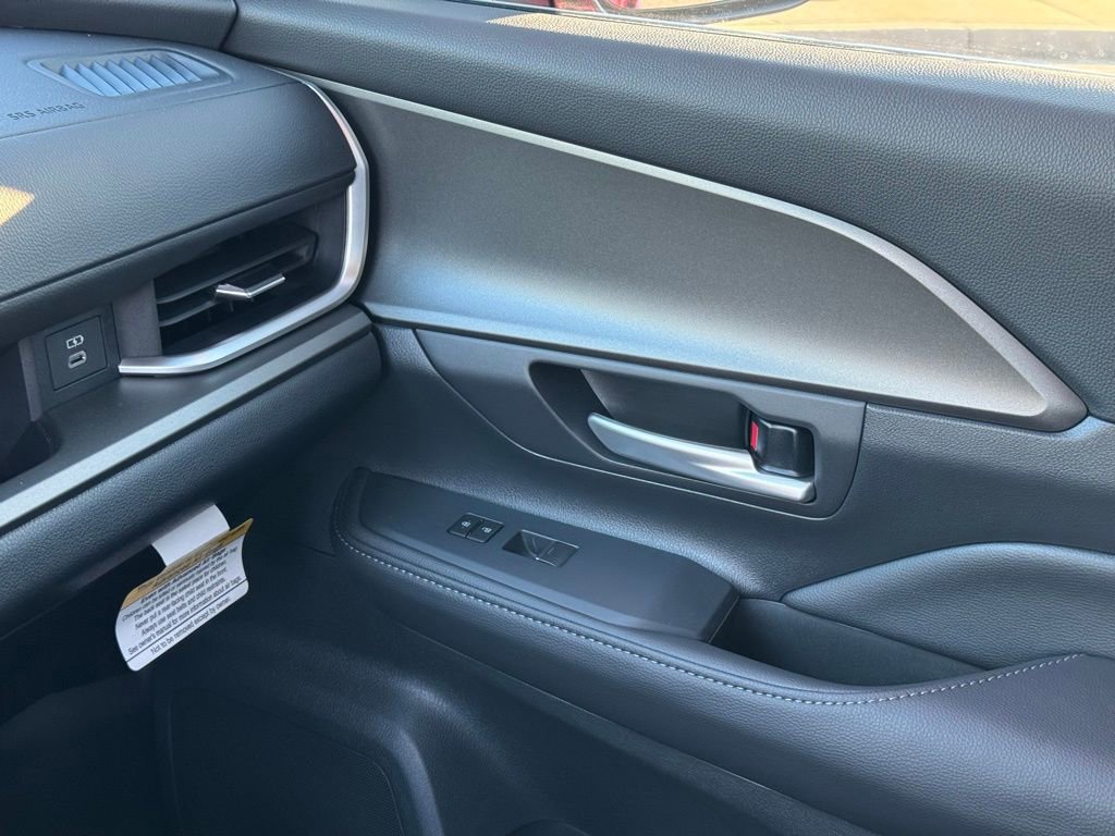 Used 2025 Toyota Grand Highlander FWD image 39