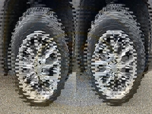 Used 2023 Jeep Grand Cherokee Summit image 5