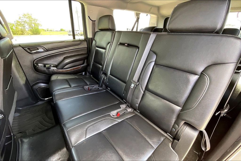 Used 2018 Chevrolet Suburban LT RWD image 19