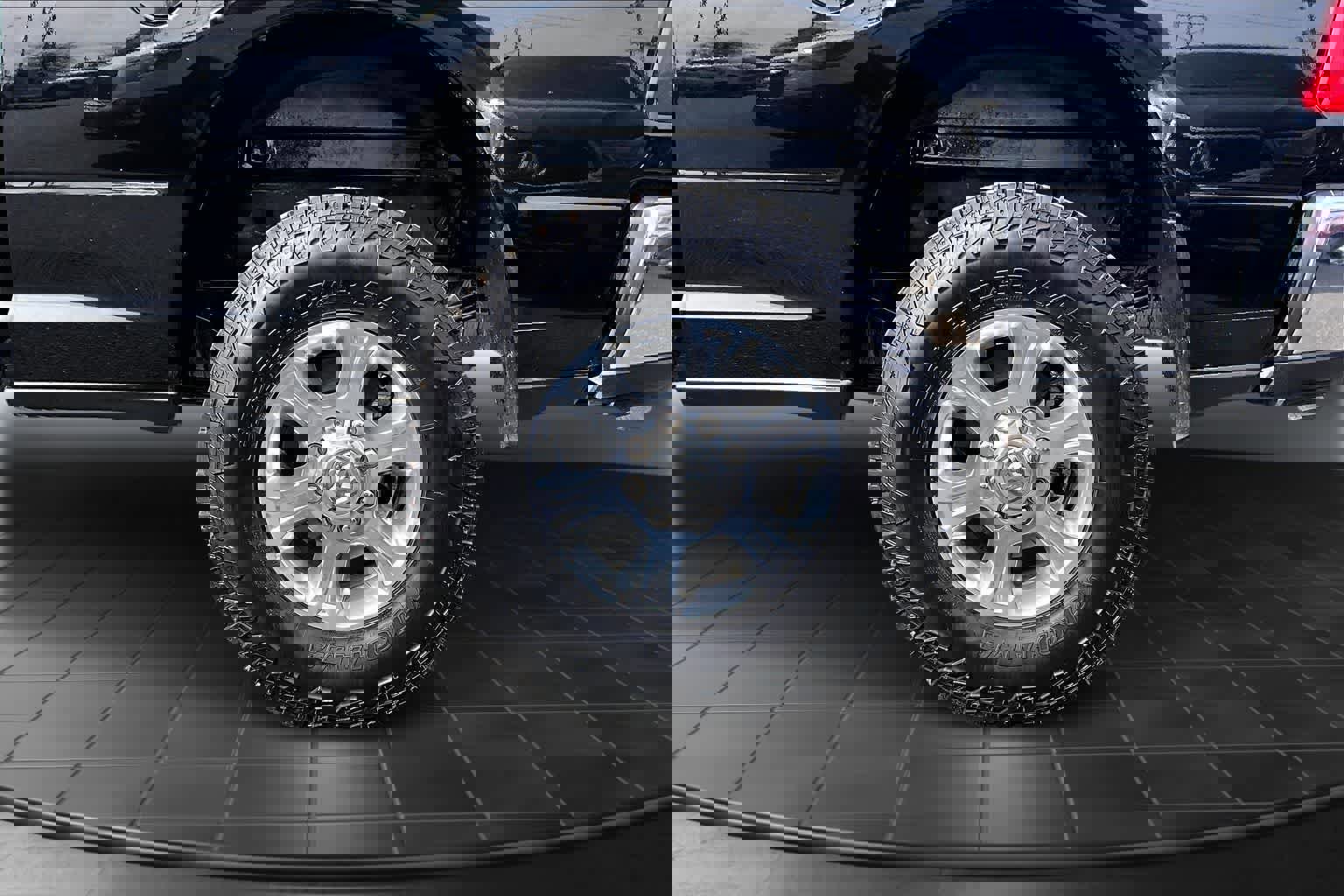 Used 2024 RAM 3500 Big Horn w/ Bed Utility Group AWD/4WD image 35