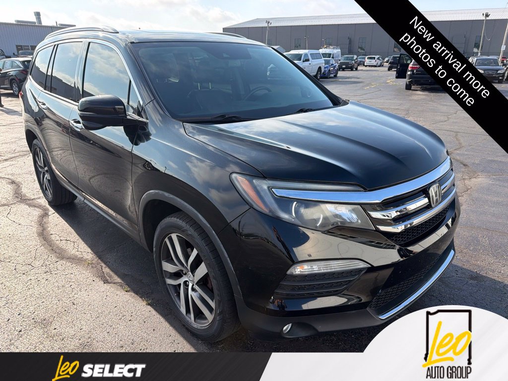 Used 2017 Honda Pilot Touring image 2