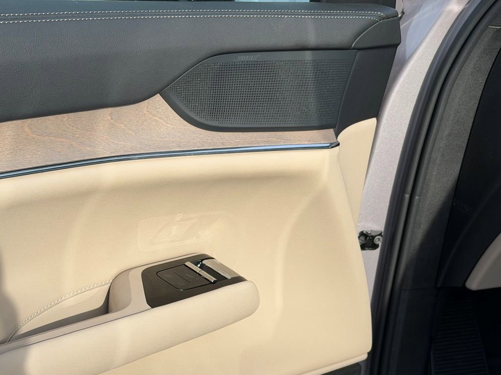 New 2026 Volvo EX90 Plus AWD/4WD image 19