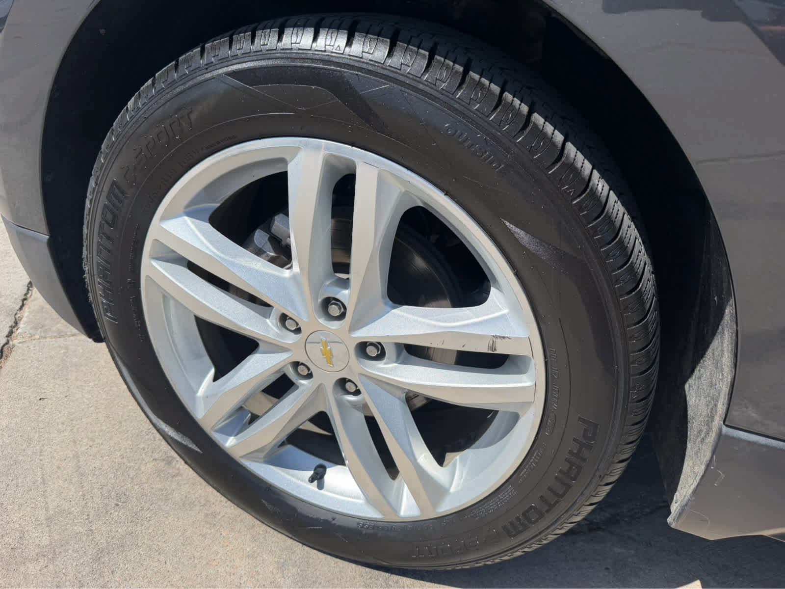 Used 2018 Chevrolet Equinox Premier FWD image 14