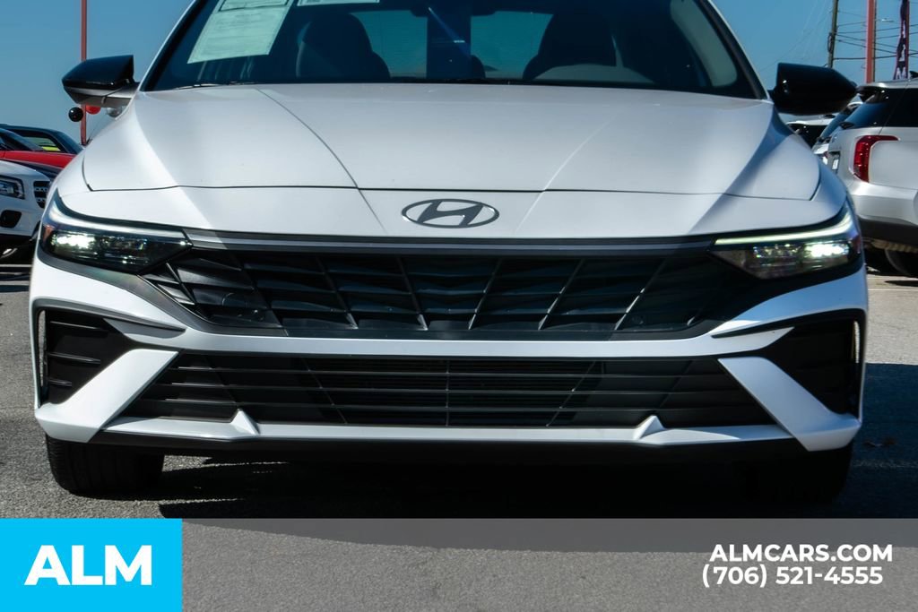 Certified 2025 Hyundai Elantra Sport image 7