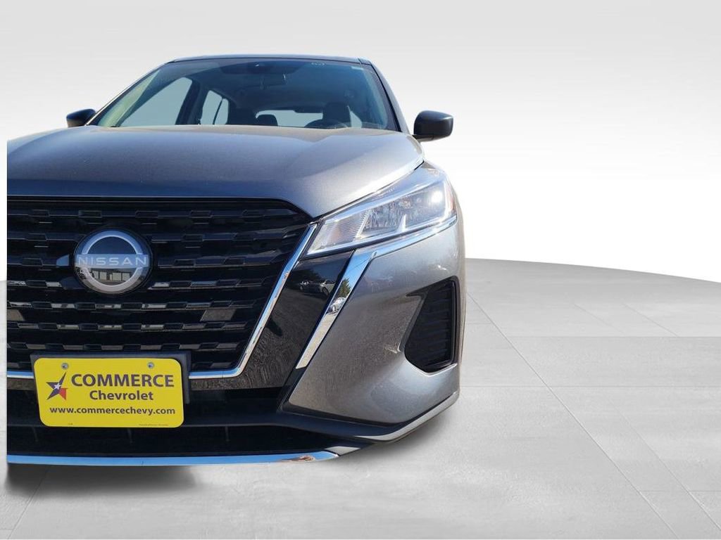 Used 2023 Nissan Kicks S image 10