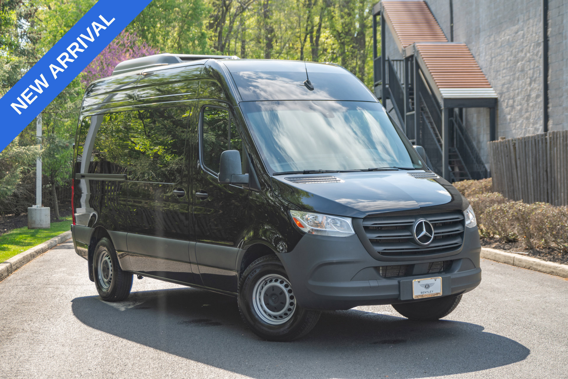 Used 2025 Mercedes-Benz Sprinter 2500 image 1