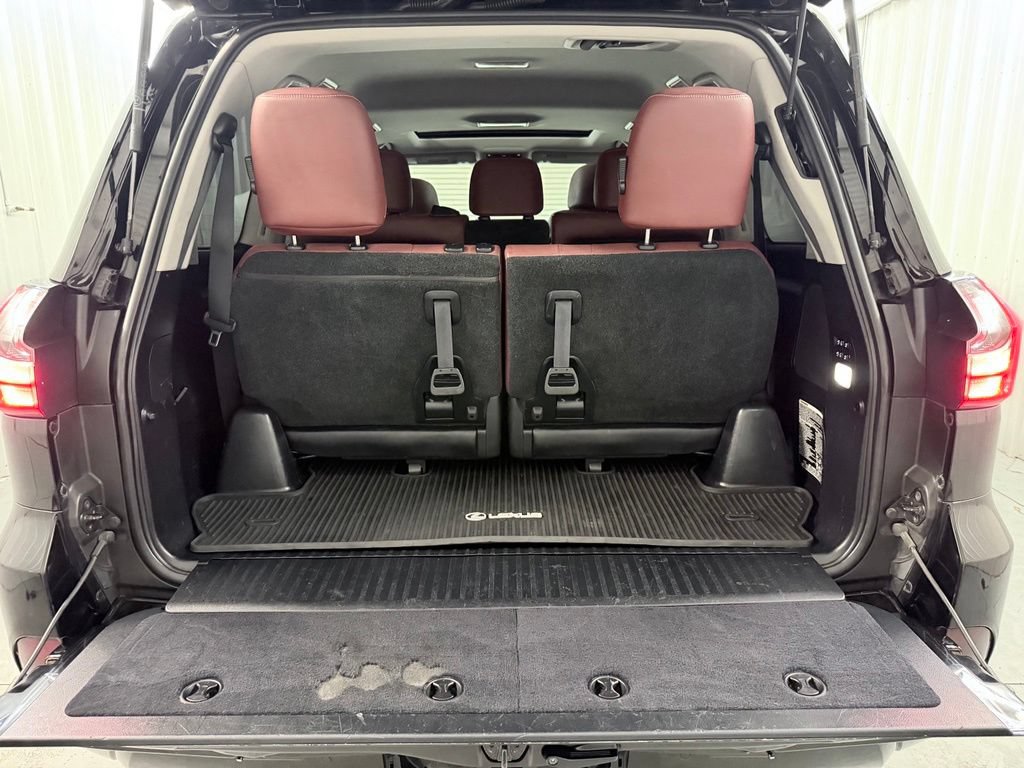 Used 2016 Lexus LX 570 4WD image 36