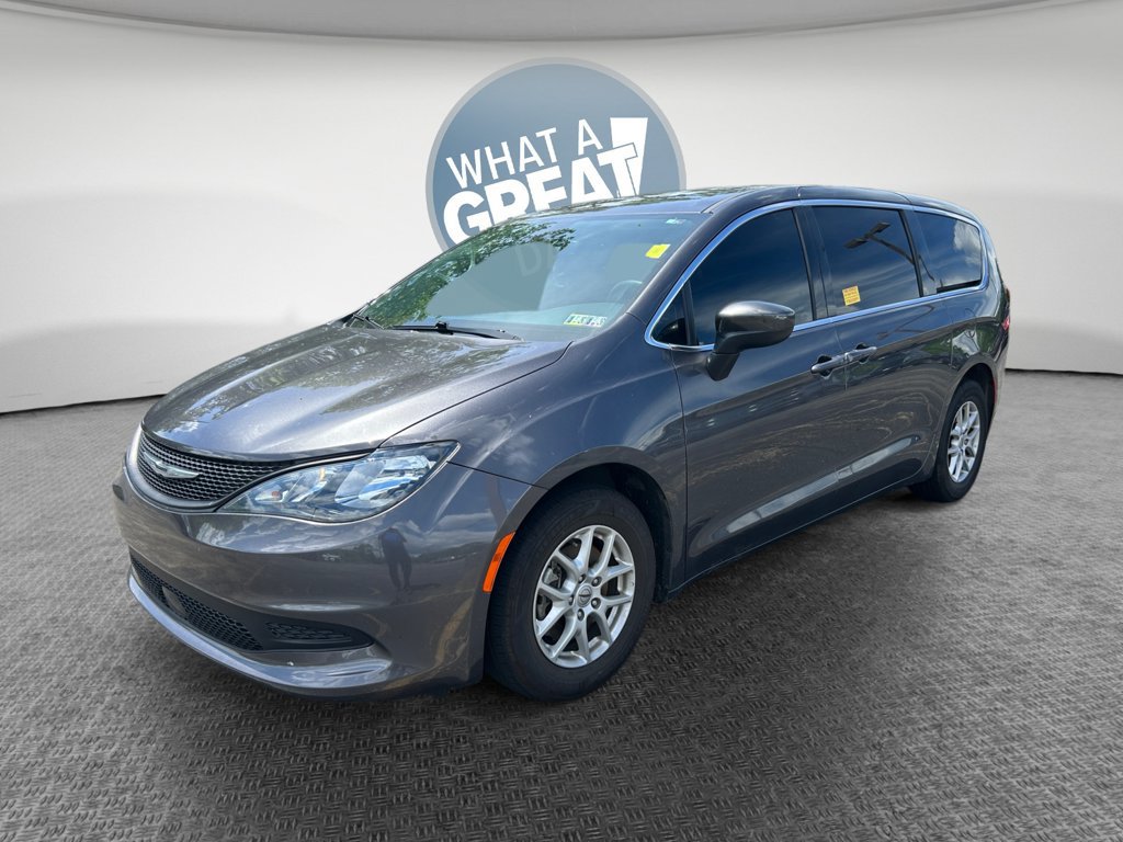 Certified 2023 Chrysler Voyager LX FWD image 8