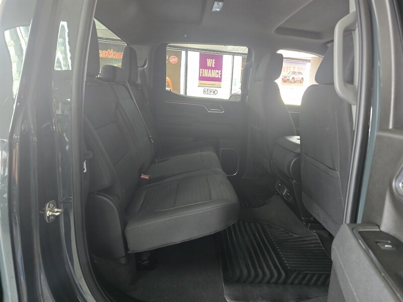 Used 2025 Chevrolet Silverado 1500 LT AWD/4WD image 16