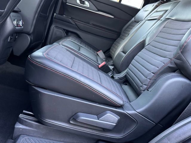 Certified 2025 Ford Explorer ST-Line w/ Premium Package image 10