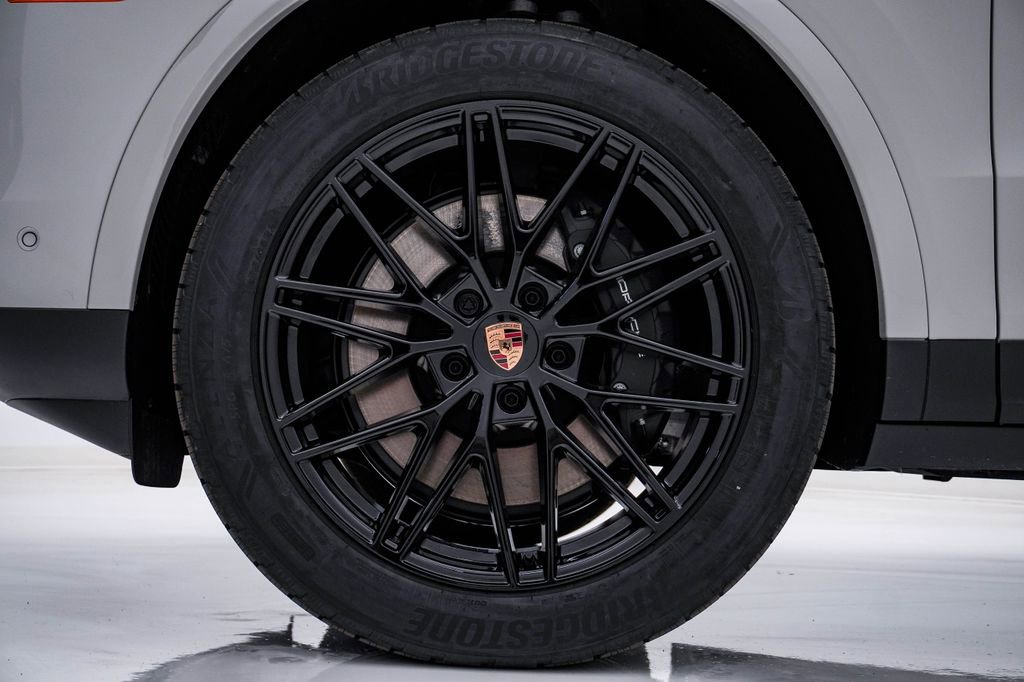New 2026 Porsche Cayenne image 10