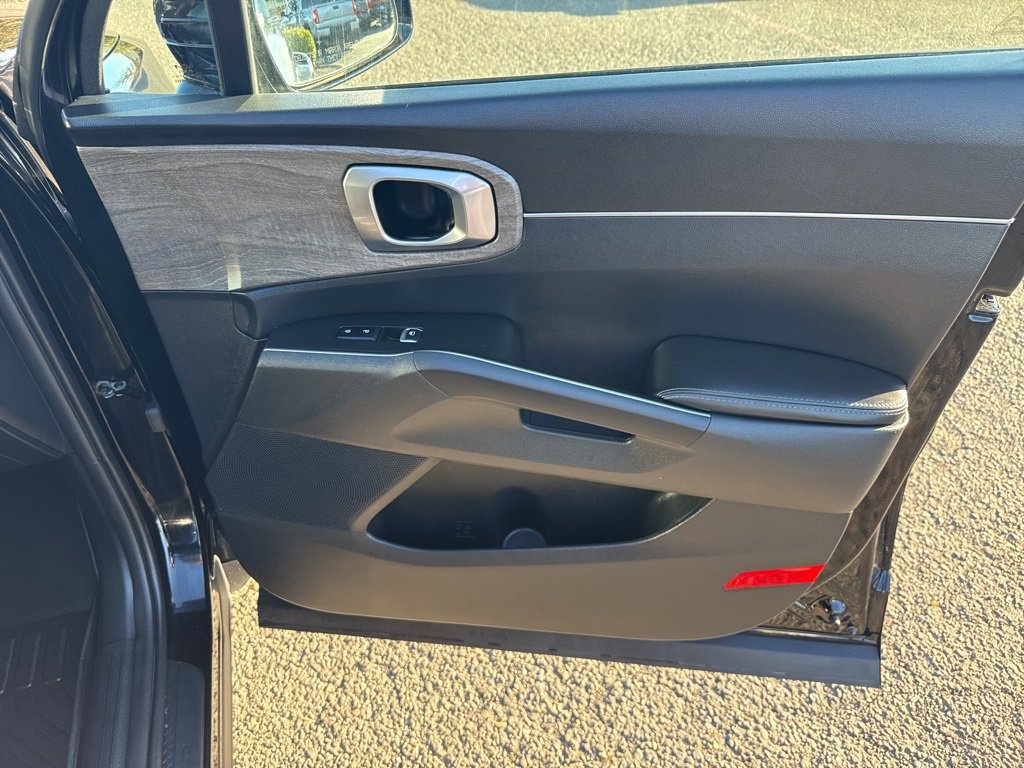 Used 2022 Kia Sorento S image 30