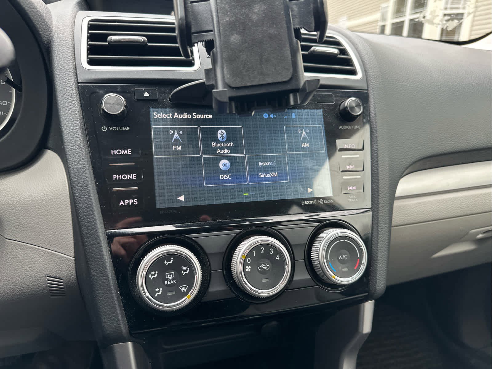 Used 2016 Subaru Forester 2.5i Premium w/ Popular Package #2 AWD/4WD image 10