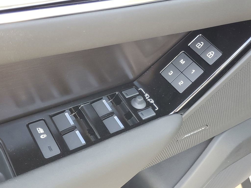 New 2026 Land Rover Range Rover Velar Dynamic SE AWD/4WD image 8