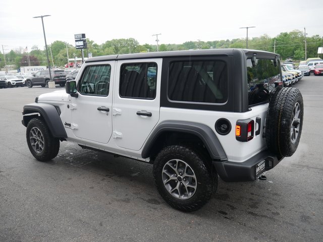 Used 2024 Jeep Wrangler Sport S image 9