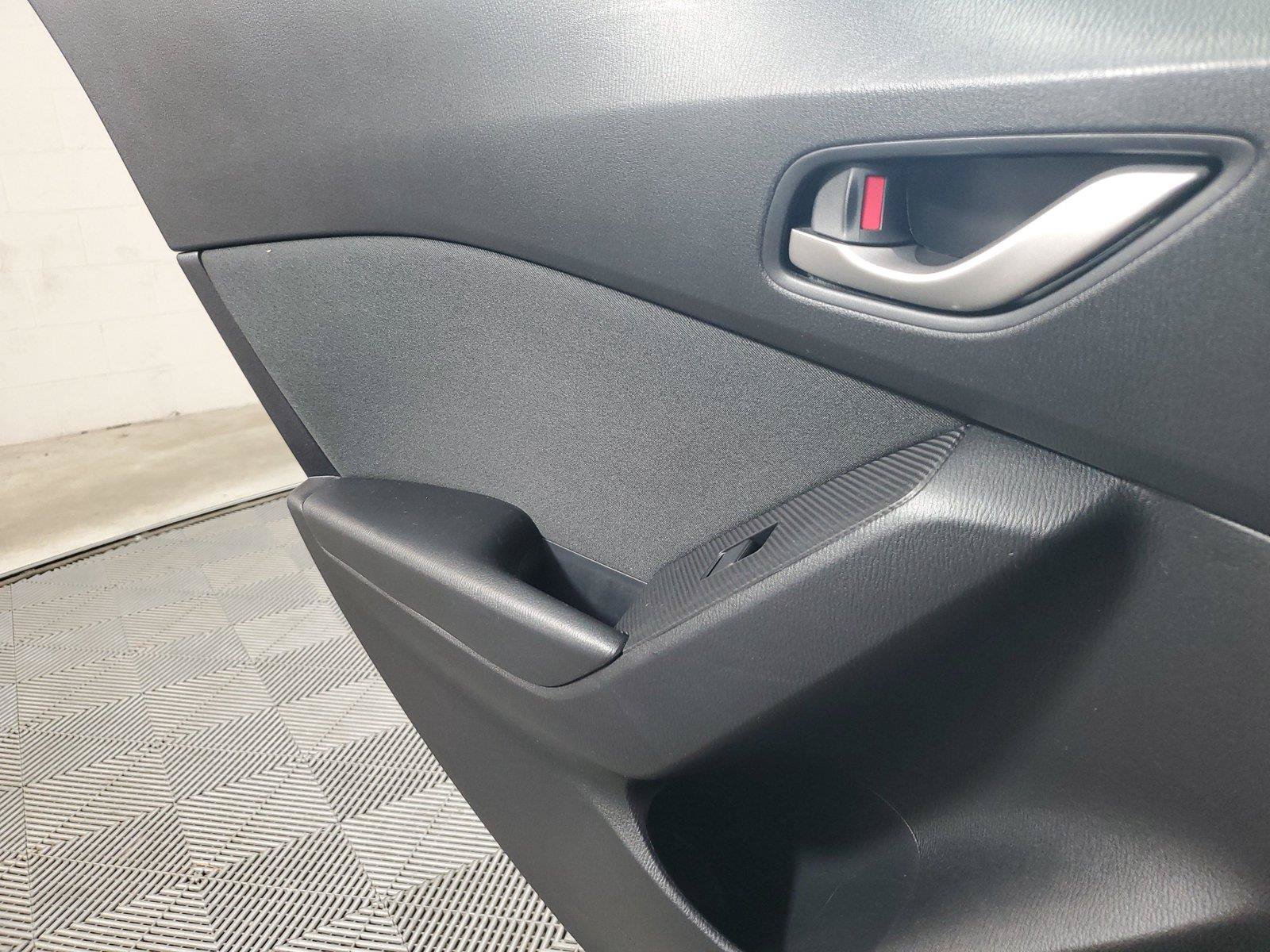 Used 2016 MAZDA MAZDA3 i Sport w/ Preferred Equipment Package FWD image 17