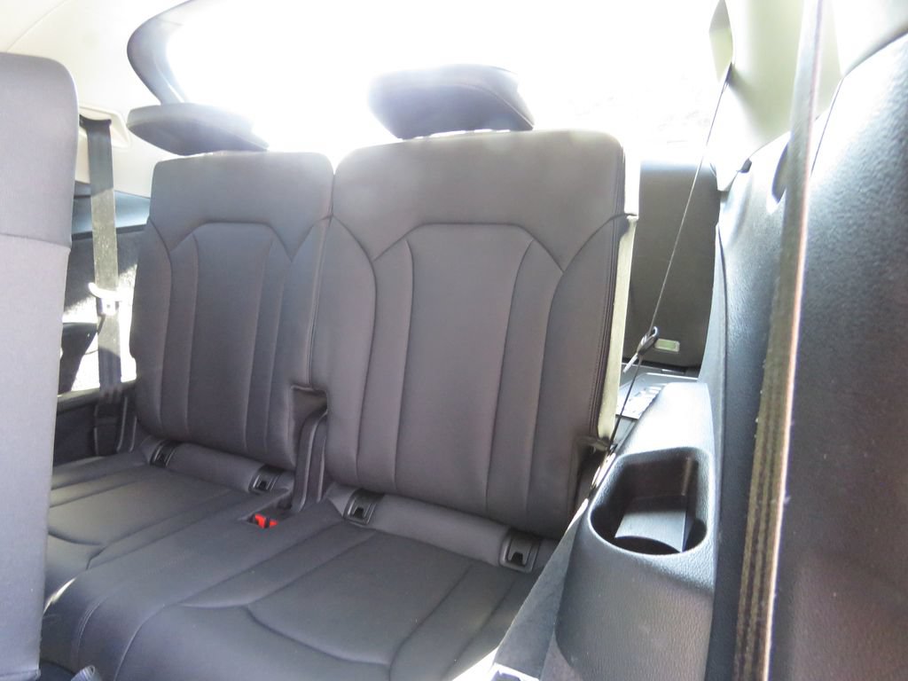 Used 2023 Audi Q7 2.0T Premium w/ Convenience Package AWD/4WD image 22