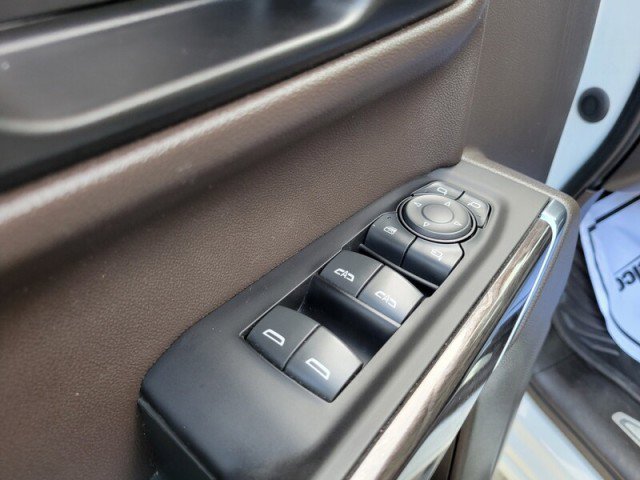Used 2022 Chevrolet Silverado 1500 LTZ image 23