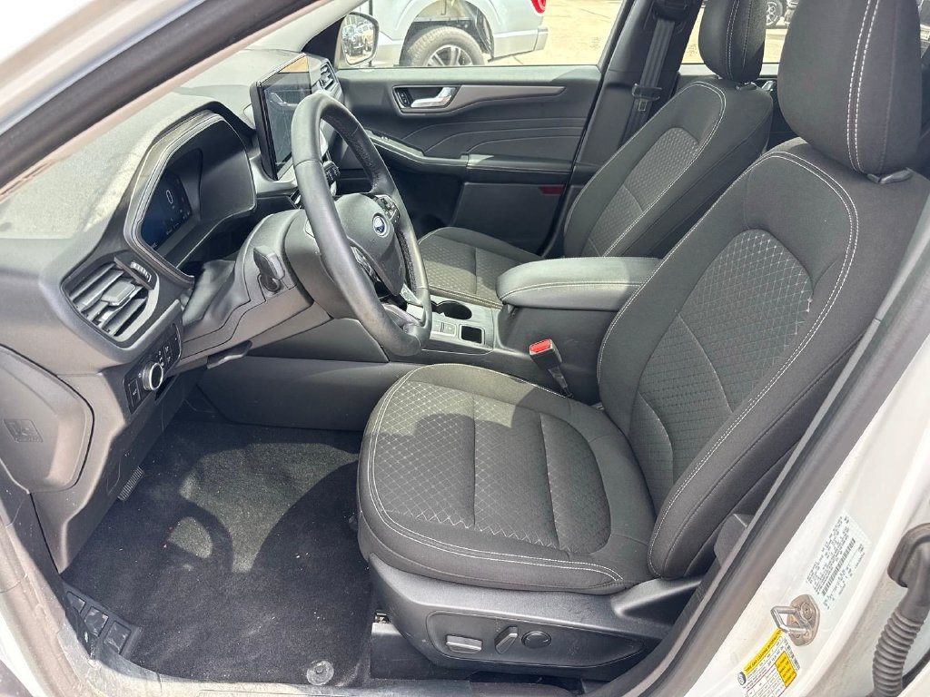 Certified 2024 Ford Escape Active w/ Tech Pack #2 AWD/4WD image 9