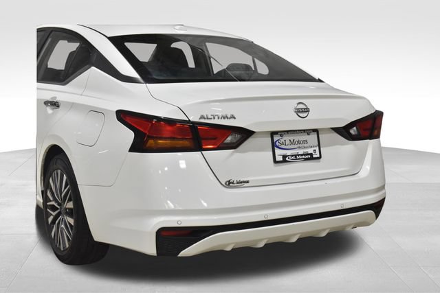 Used 2025 Nissan Altima 2.5 SV FWD image 31