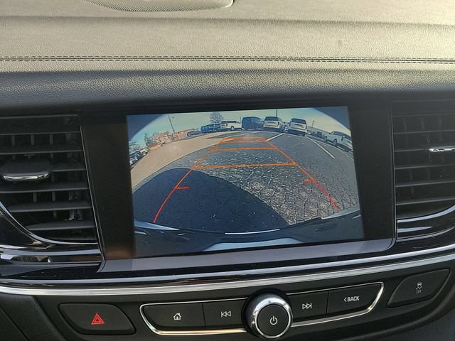 Used 2018 Buick Regal Essence FWD image 16