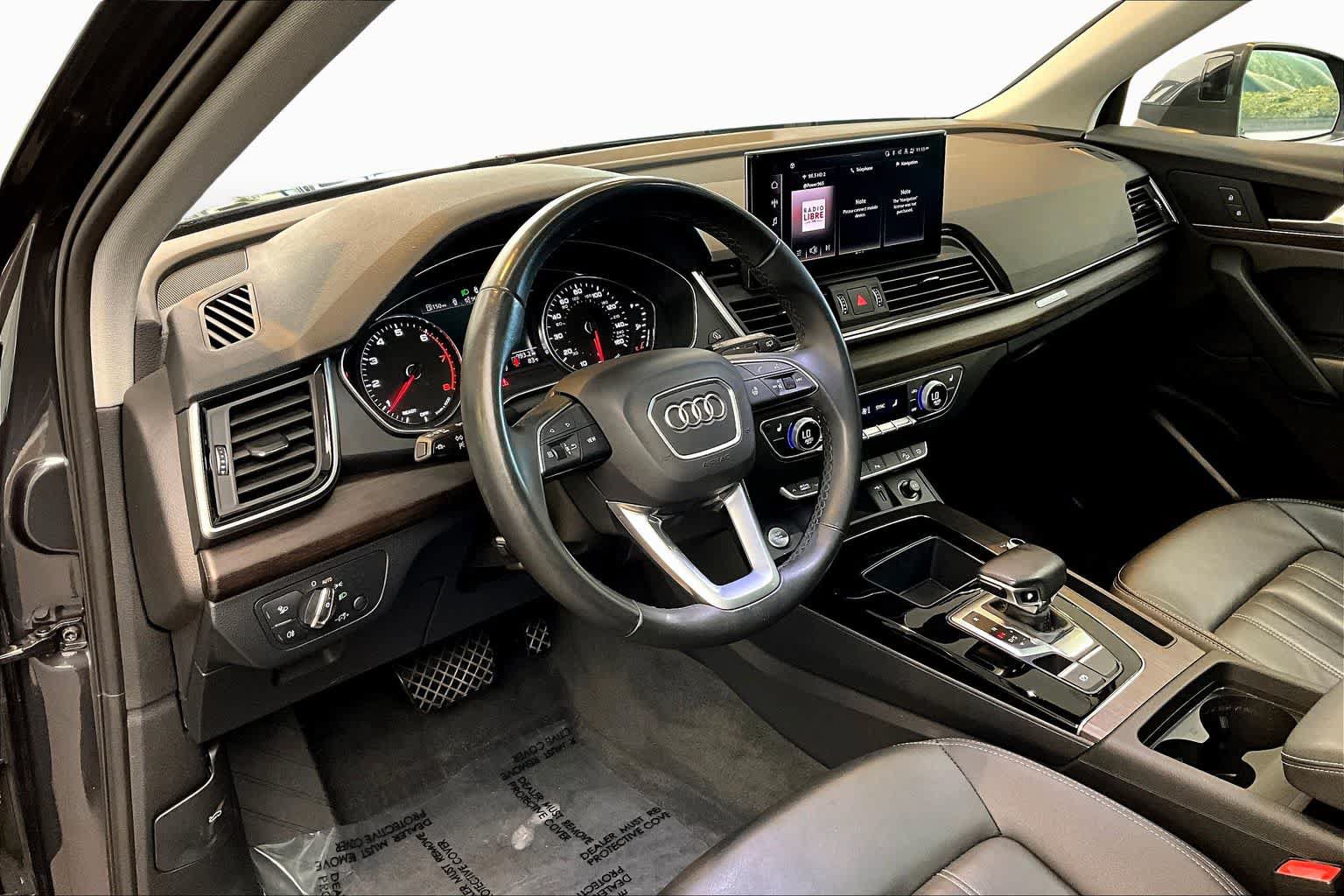 Used 2023 Audi Q5 2.0T Premium w/ Convenience Package AWD/4WD image 19