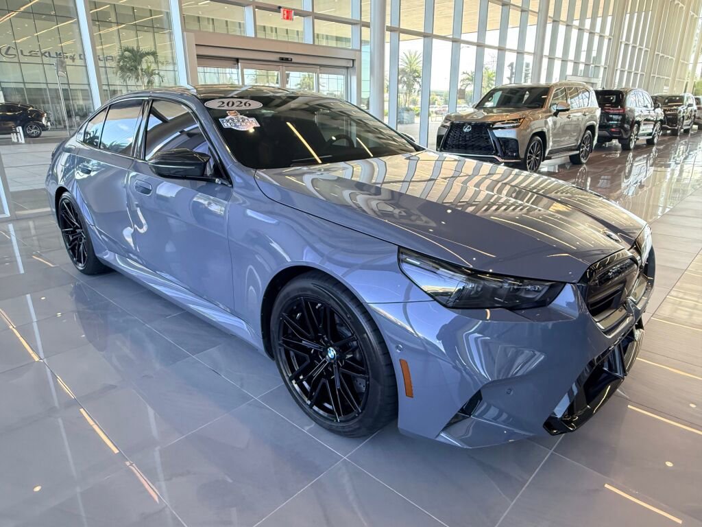 Used 2026 BMW M5 w/ Carbon Package image 4