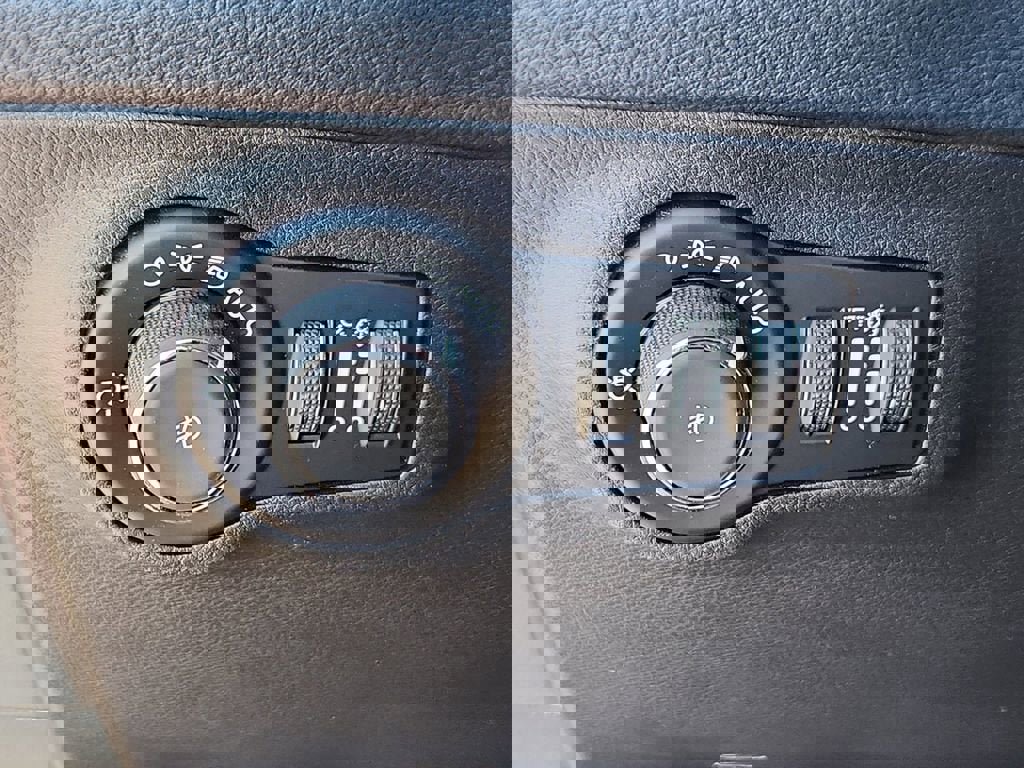 Used 2019 Jeep Compass Trailhawk w/ Cold Weather Group image 20