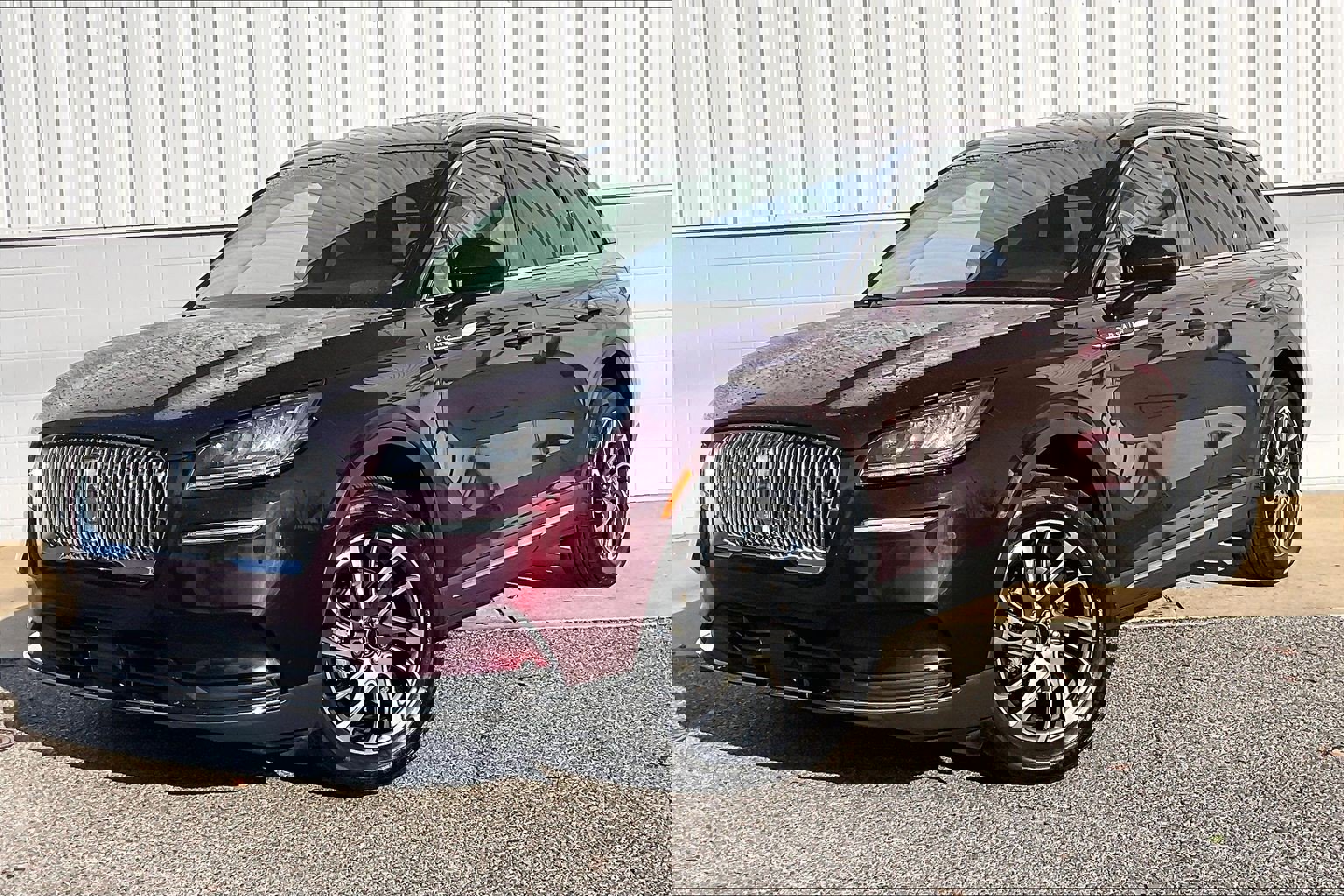 Used 2020 Lincoln Corsair AWD w/ Equipment Group 101A image 2