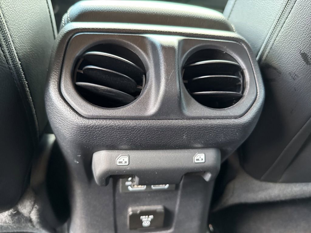 Used 2021 Jeep Wrangler Unlimited Sahara image 42