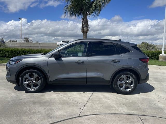 Used 2025 Ford Escape ST-Line FWD image 5