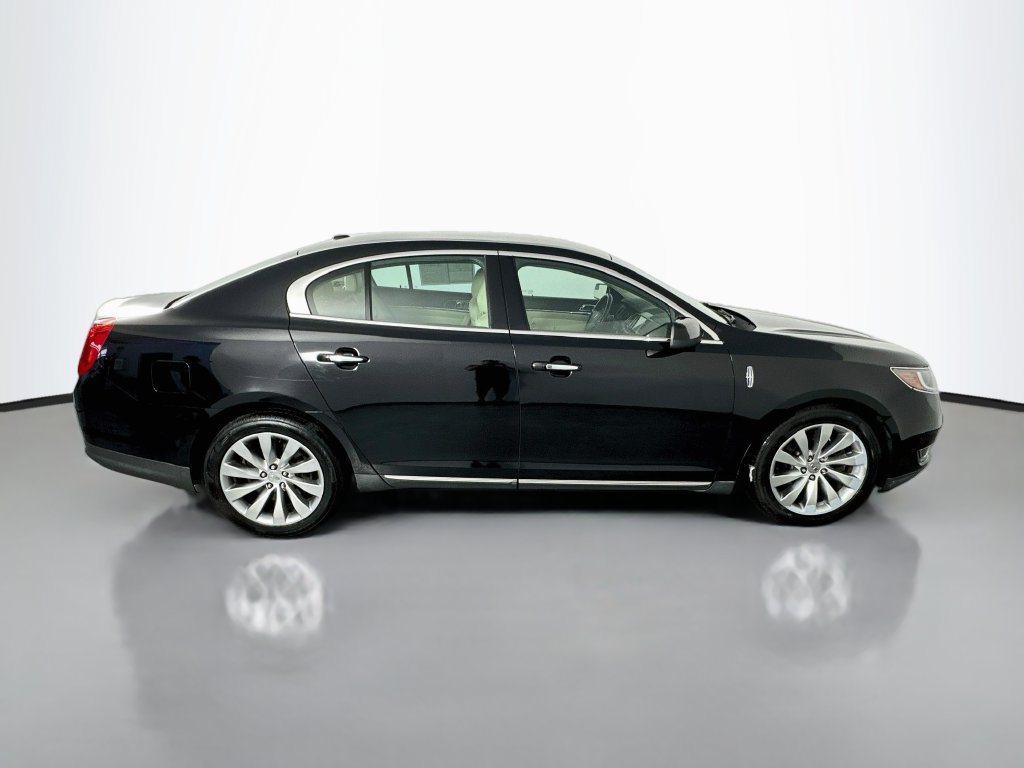 Used 2016 Lincoln MKS AWD image 8