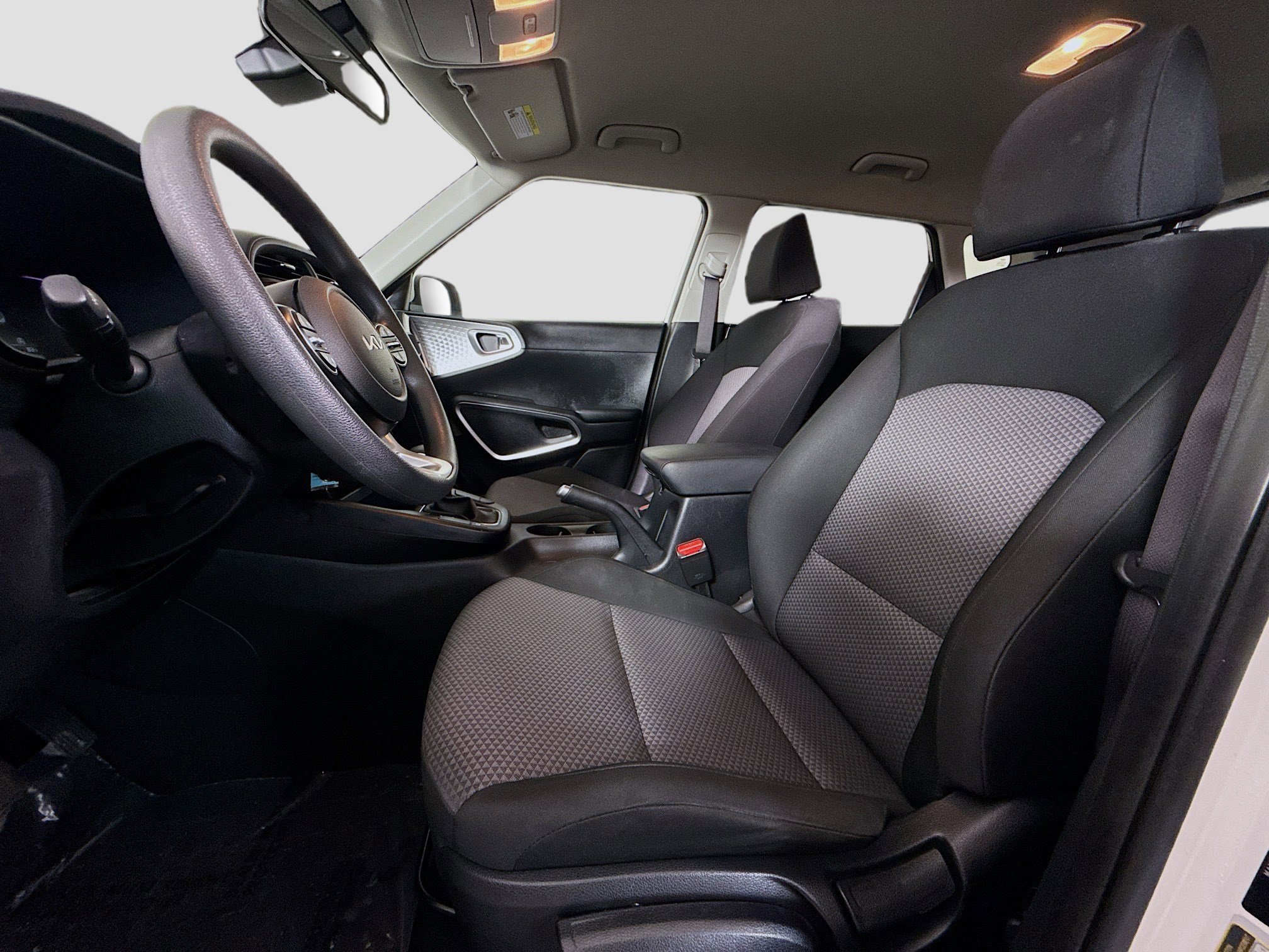 Used 2025 Kia Soul LX w/ LX Technology Package image 21