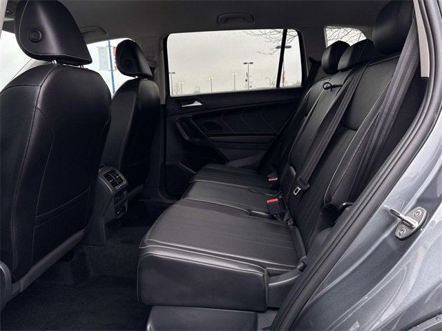 Used 2024 Volkswagen Tiguan SE image 11