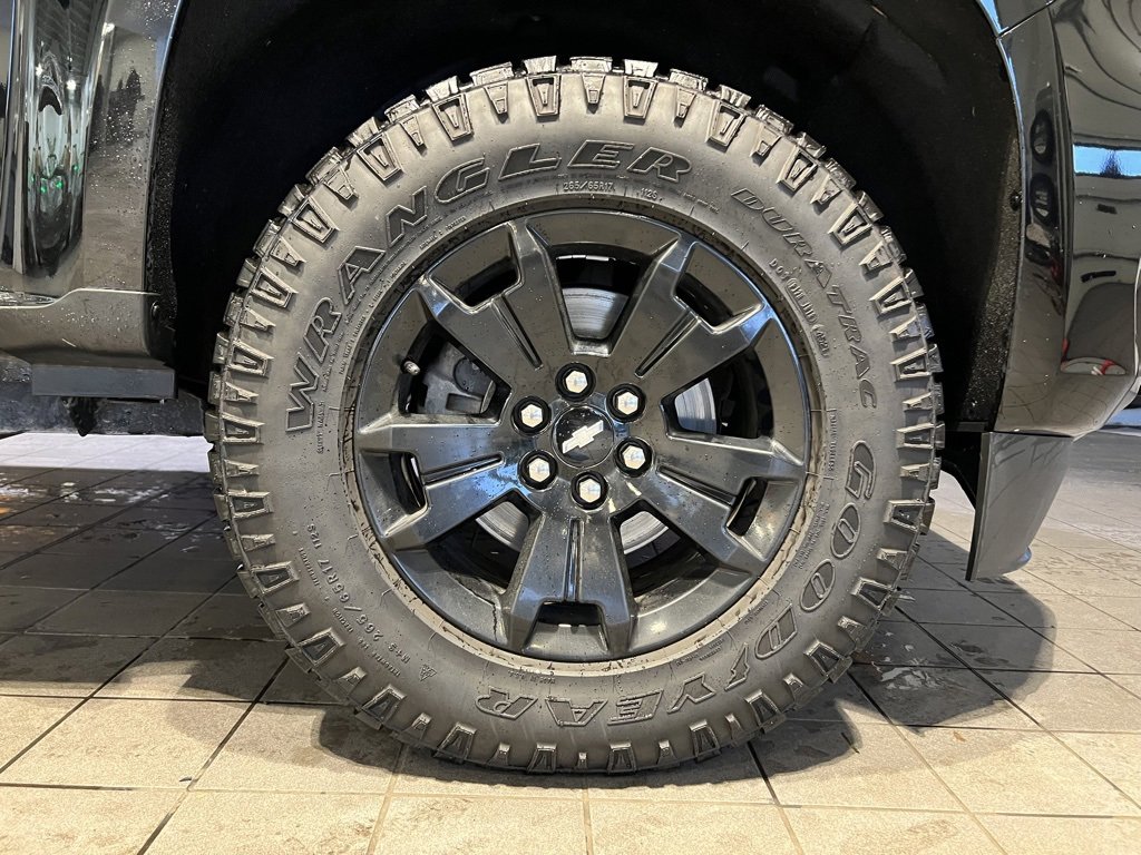 Used 2022 Chevrolet Colorado Z71 w/ Z71 Midnight Edition image 10