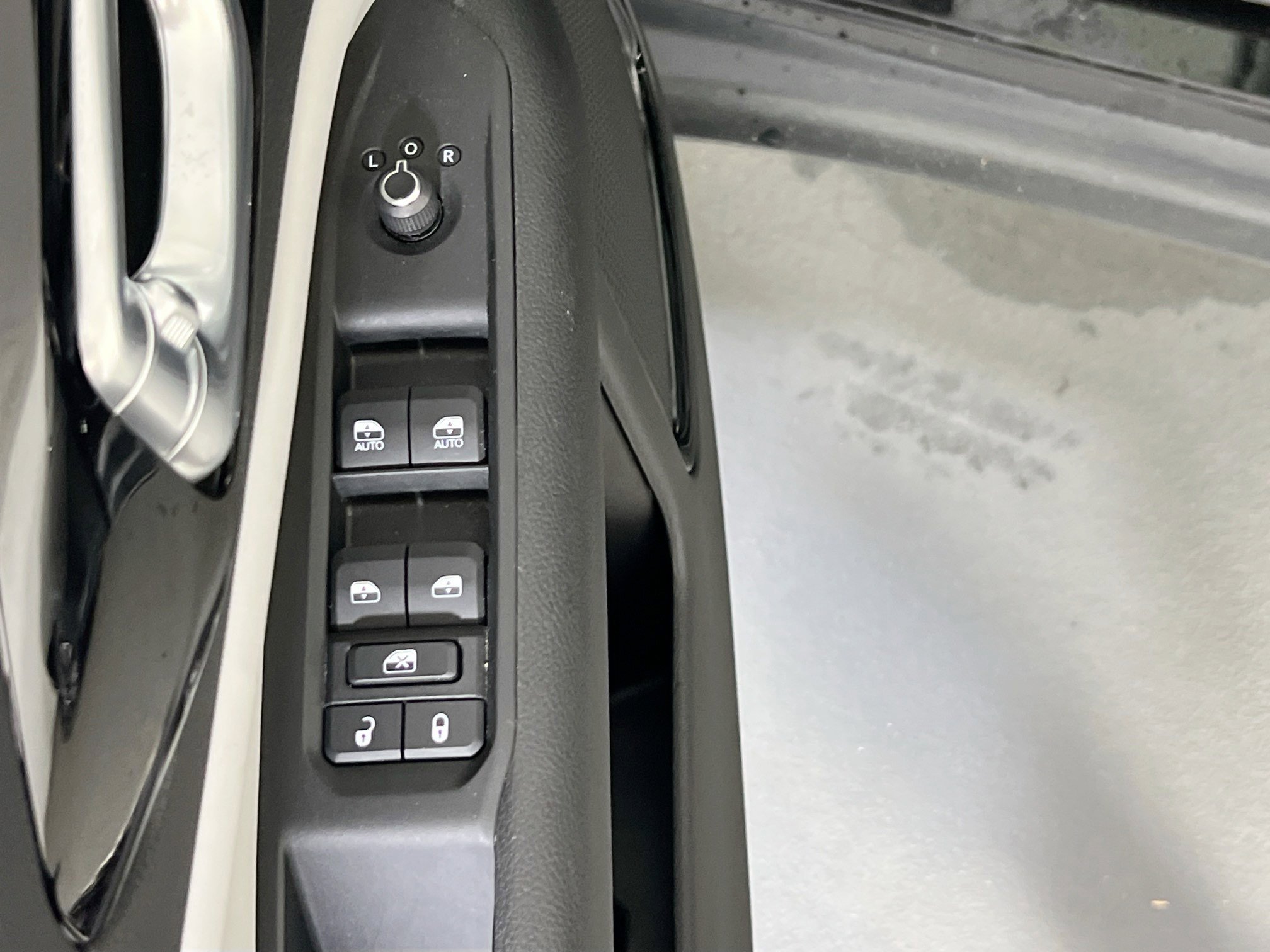 Used 2022 Jeep Compass Limited AWD/4WD image 17