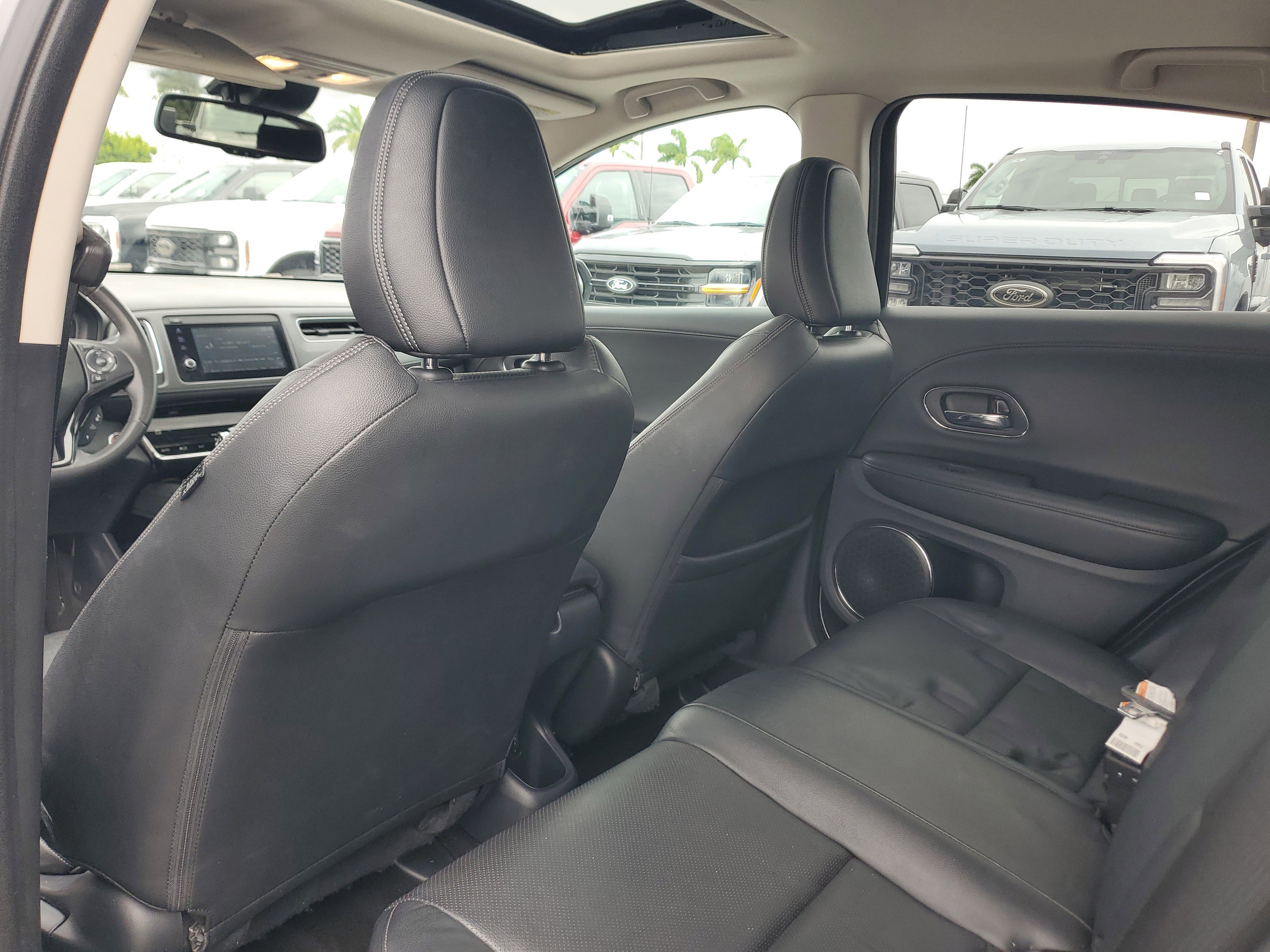 Used 2021 Honda HR-V EX-L image 14