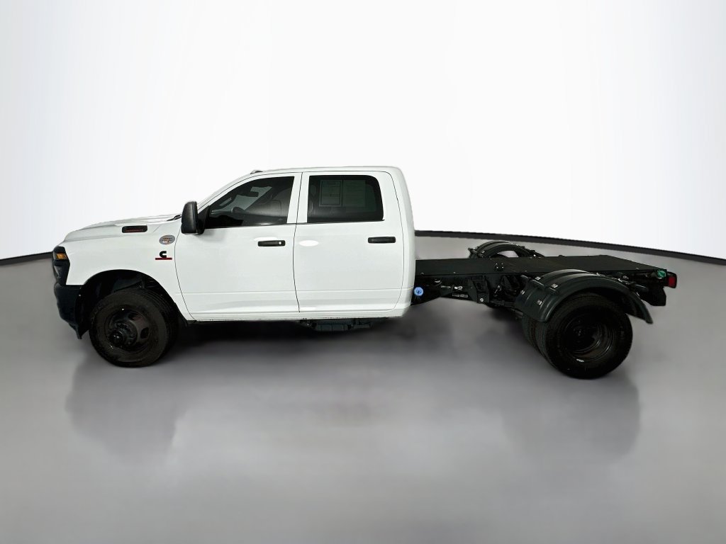 Used 2025 RAM 3500 Tradesman AWD/4WD image 4