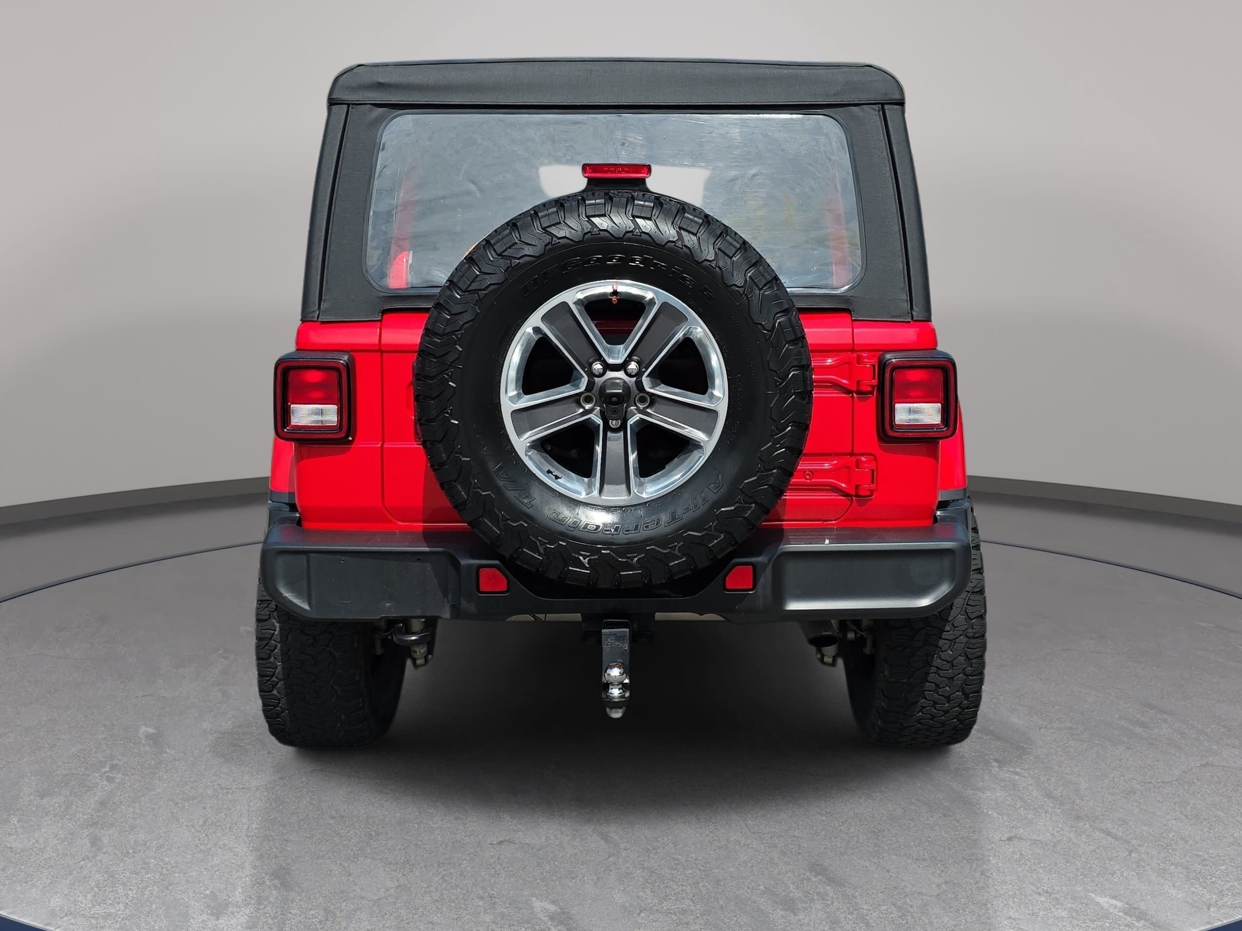 Used 2021 Jeep Wrangler Unlimited Sahara AWD/4WD image 6