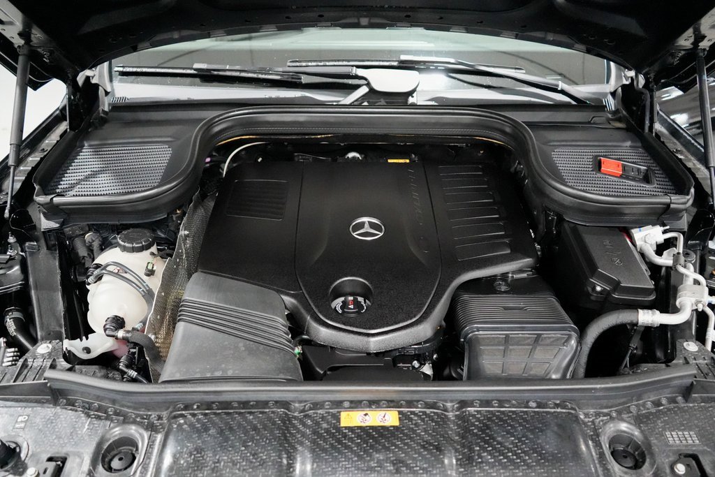 Used 2024 Mercedes-Benz GLS 450 4MATIC image 42