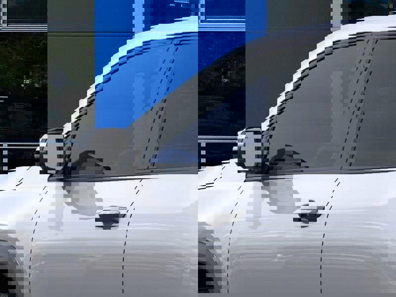 New 2026 Chevrolet Equinox LT image 12