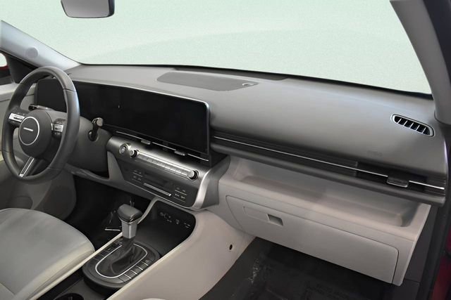 Used 2025 Hyundai Kona SEL image 18