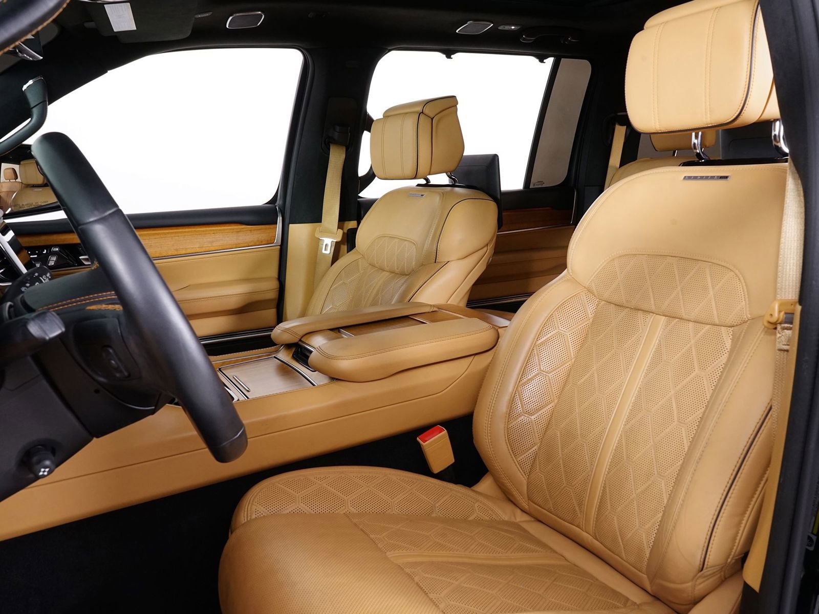 Used 2022 Jeep Grand Wagoneer Series III w/ Rear Seat Video Group 1 image 23