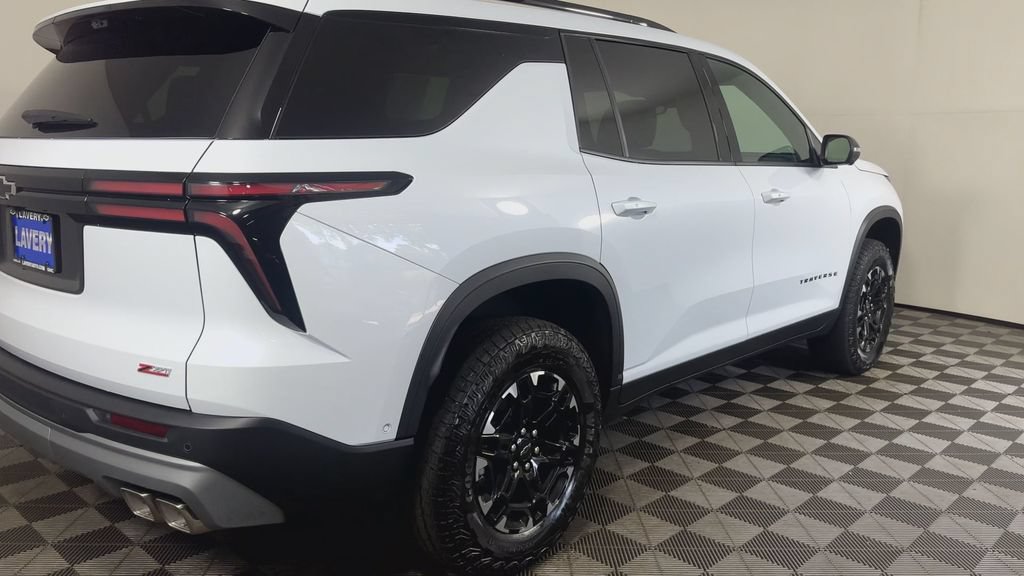 New 2027 Chevrolet Traverse Z71 w/ Enhanced Driving Package AWD/4WD image 9