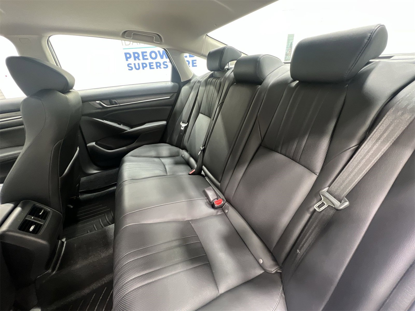 Used 2020 Honda Accord Touring image 23
