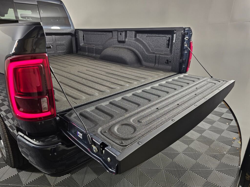New 2025 RAM 2500 Laramie w/ Towing Technology Group image 13