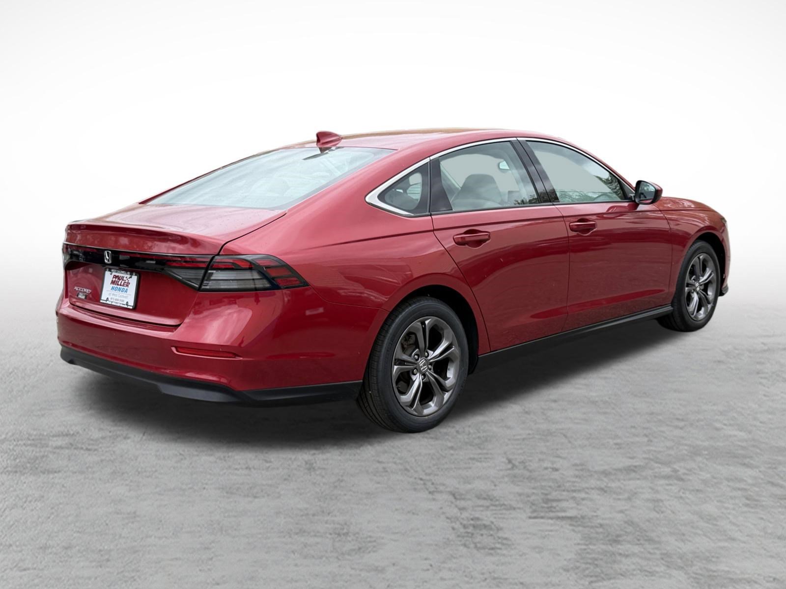 Certified 2023 Honda Accord EX image 6