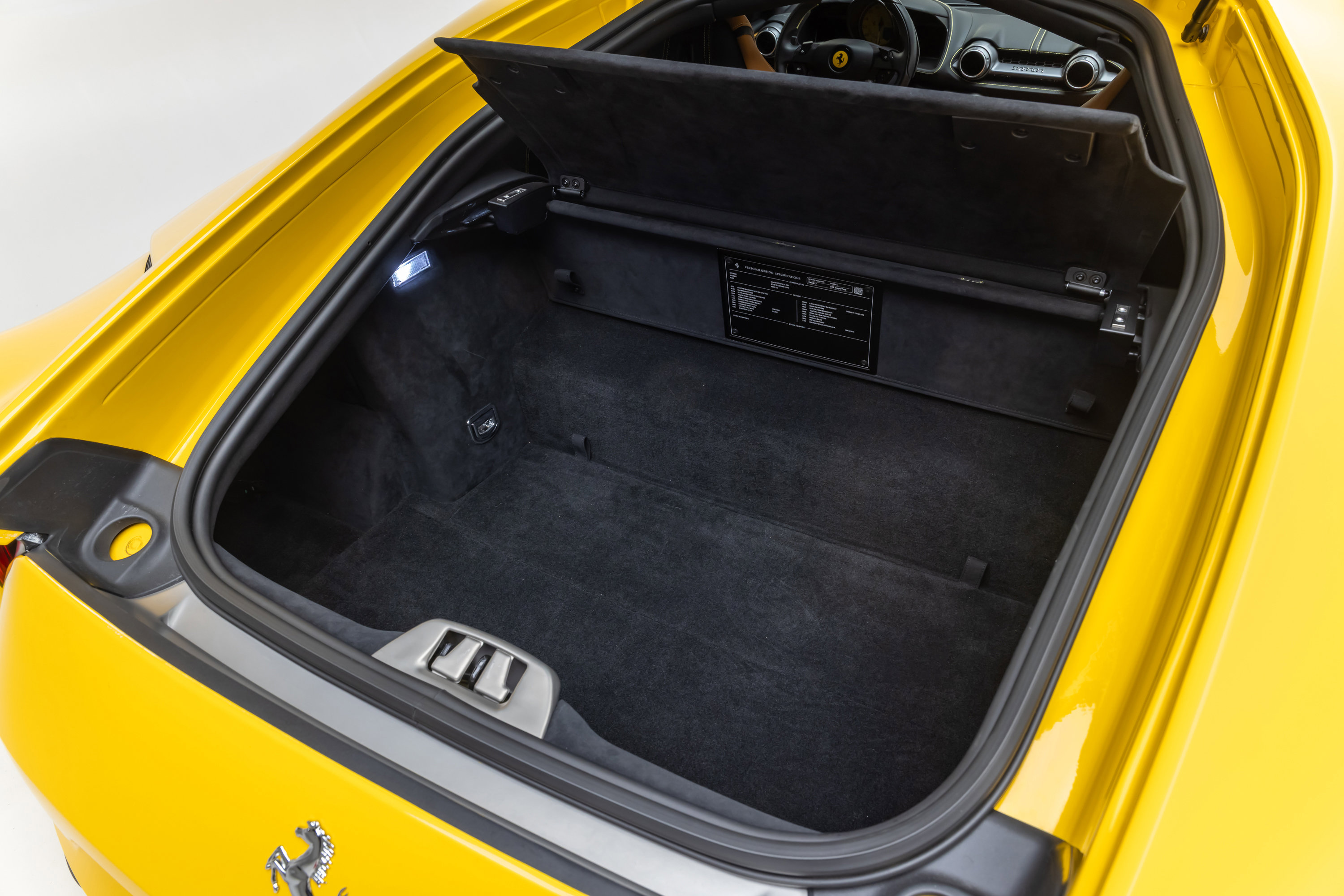 Used 2019 Ferrari 812 Superfast image 22